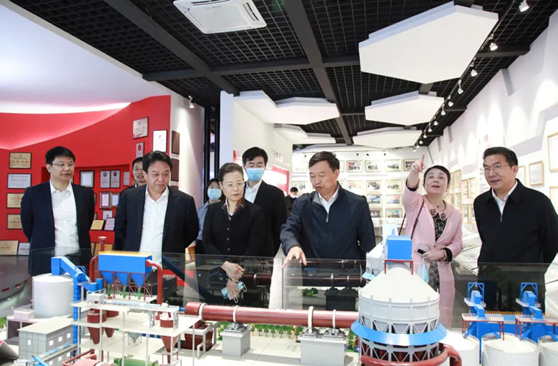 提升总承包能力 实现国际新跨越——南通市政协副主席施学雷带队到江苏开云手机站登录入口集团调研