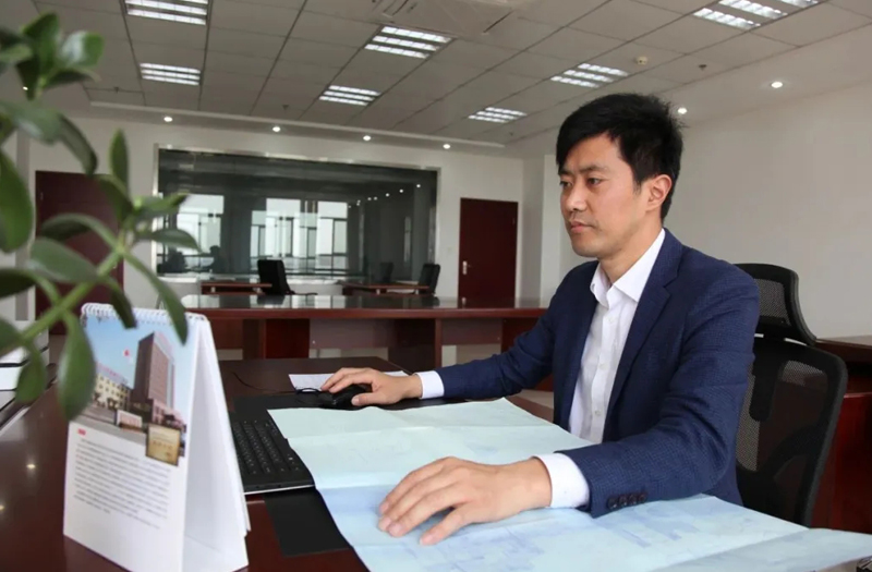 海安名匠丨江苏开云手机站登录入口集团股份有限公司设计中心主任，高级工程师、高级技师李晓平