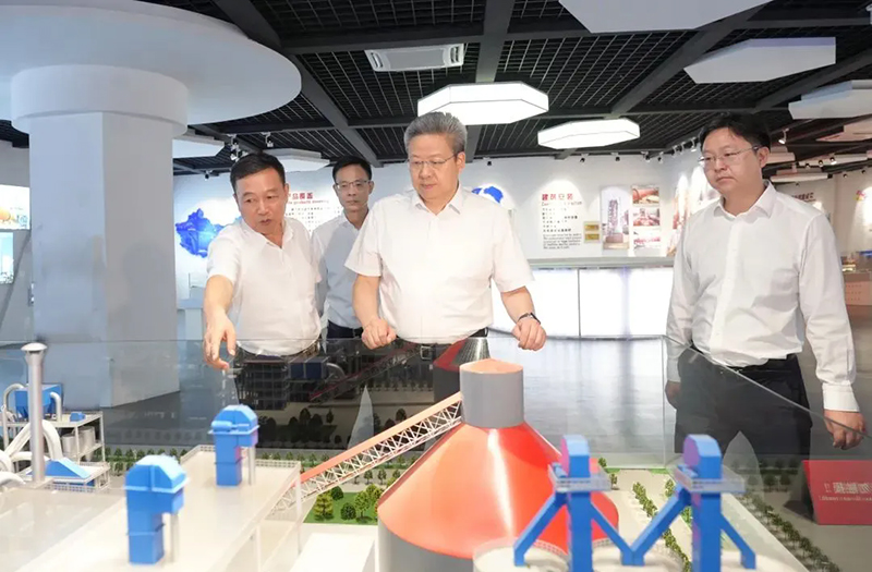 南通市委书记吴新明来开云手机站登录入口集团调研